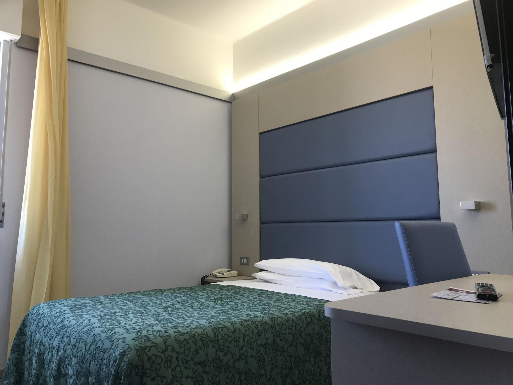 Hotel Elisabeth Due Фано Екстериор снимка