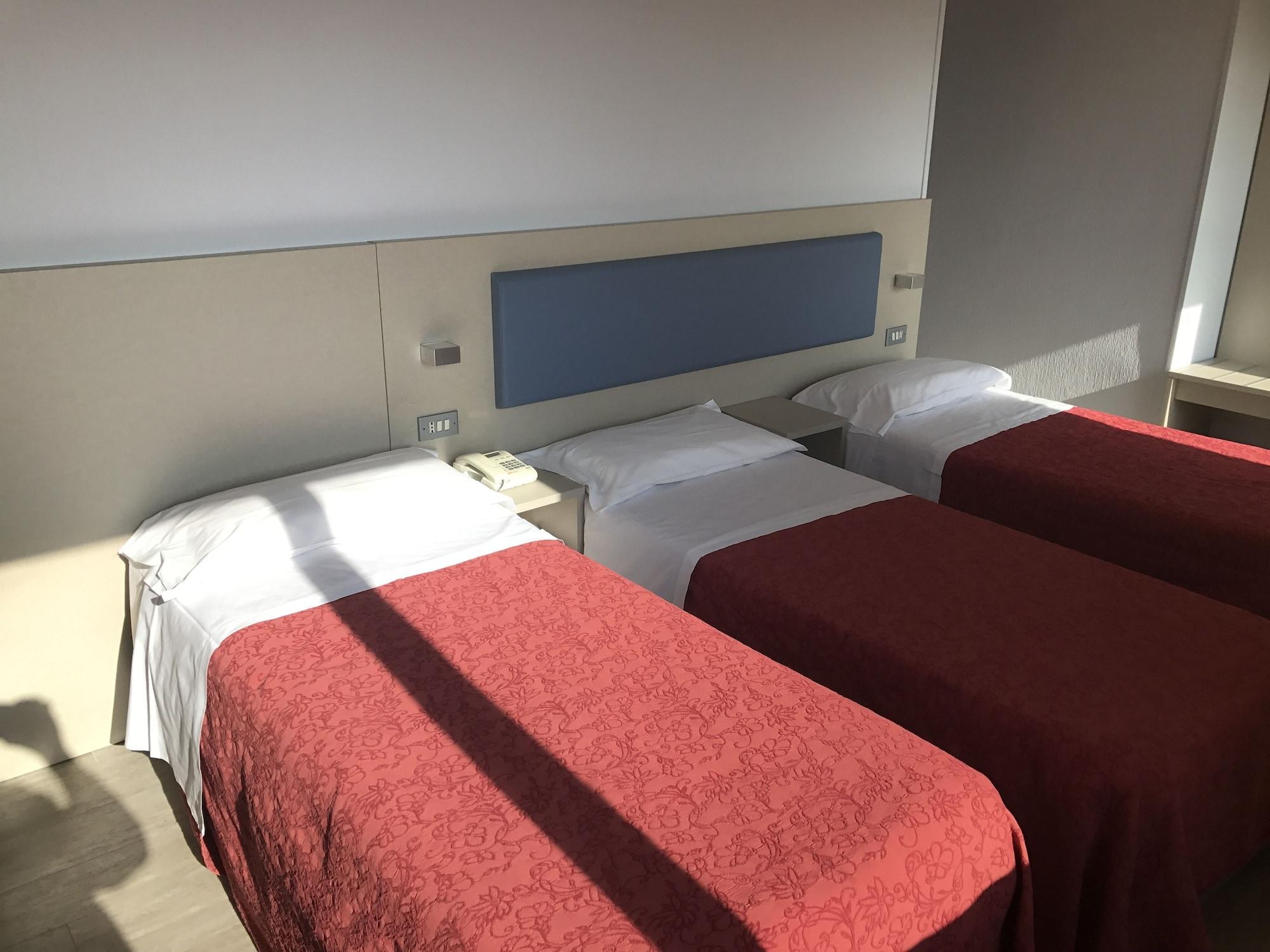 Hotel Elisabeth Due Фано Екстериор снимка