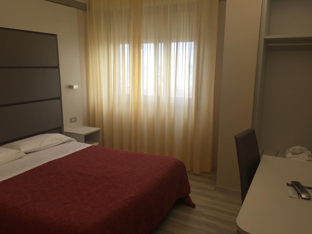 Hotel Elisabeth Due Фано Екстериор снимка