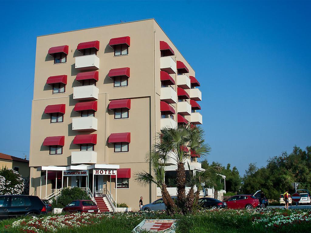 Hotel Elisabeth Due Фано Екстериор снимка