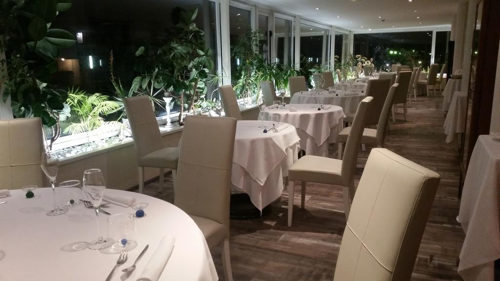 Hotel Elisabeth Due Фано Екстериор снимка