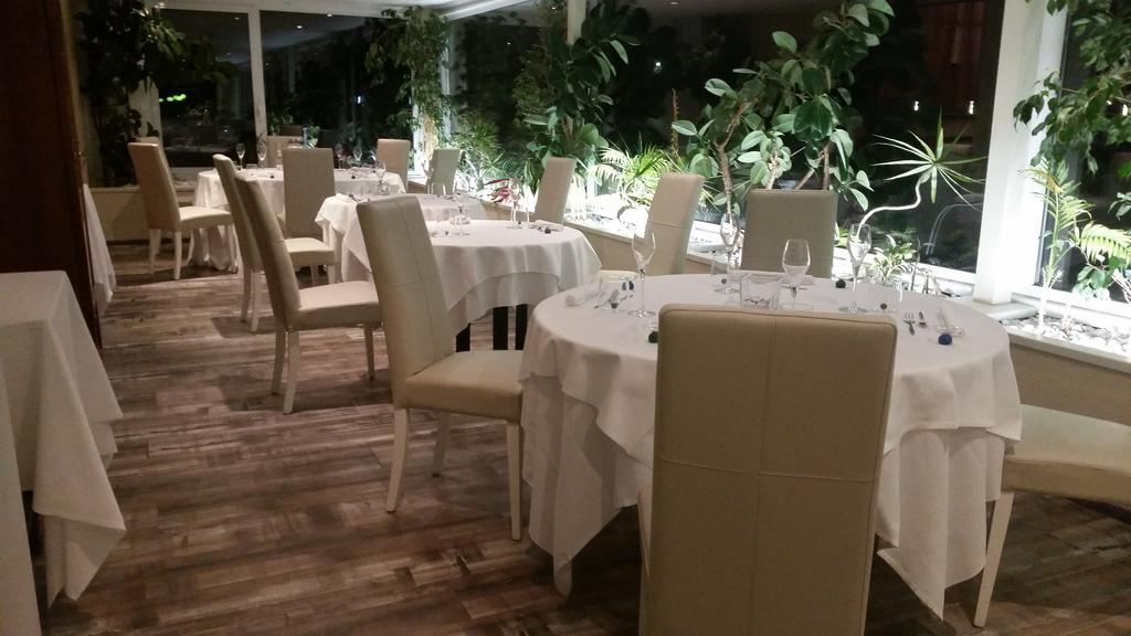 Hotel Elisabeth Due Фано Екстериор снимка