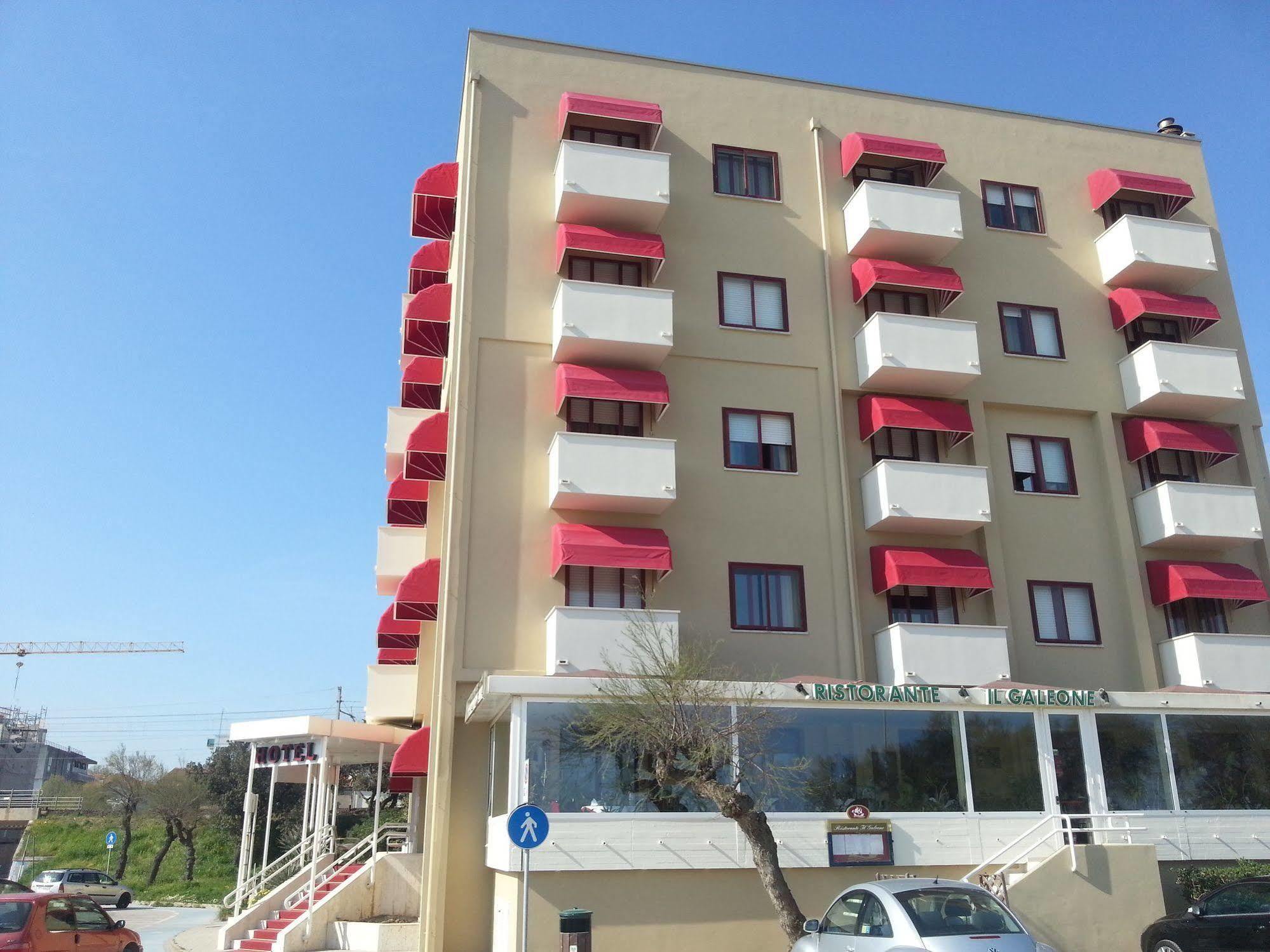 Hotel Elisabeth Due Фано Екстериор снимка