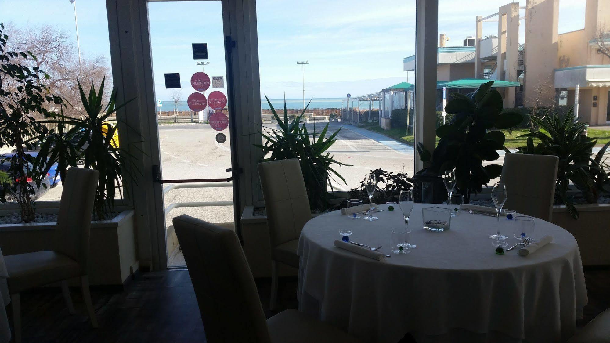 Hotel Elisabeth Due Фано Екстериор снимка