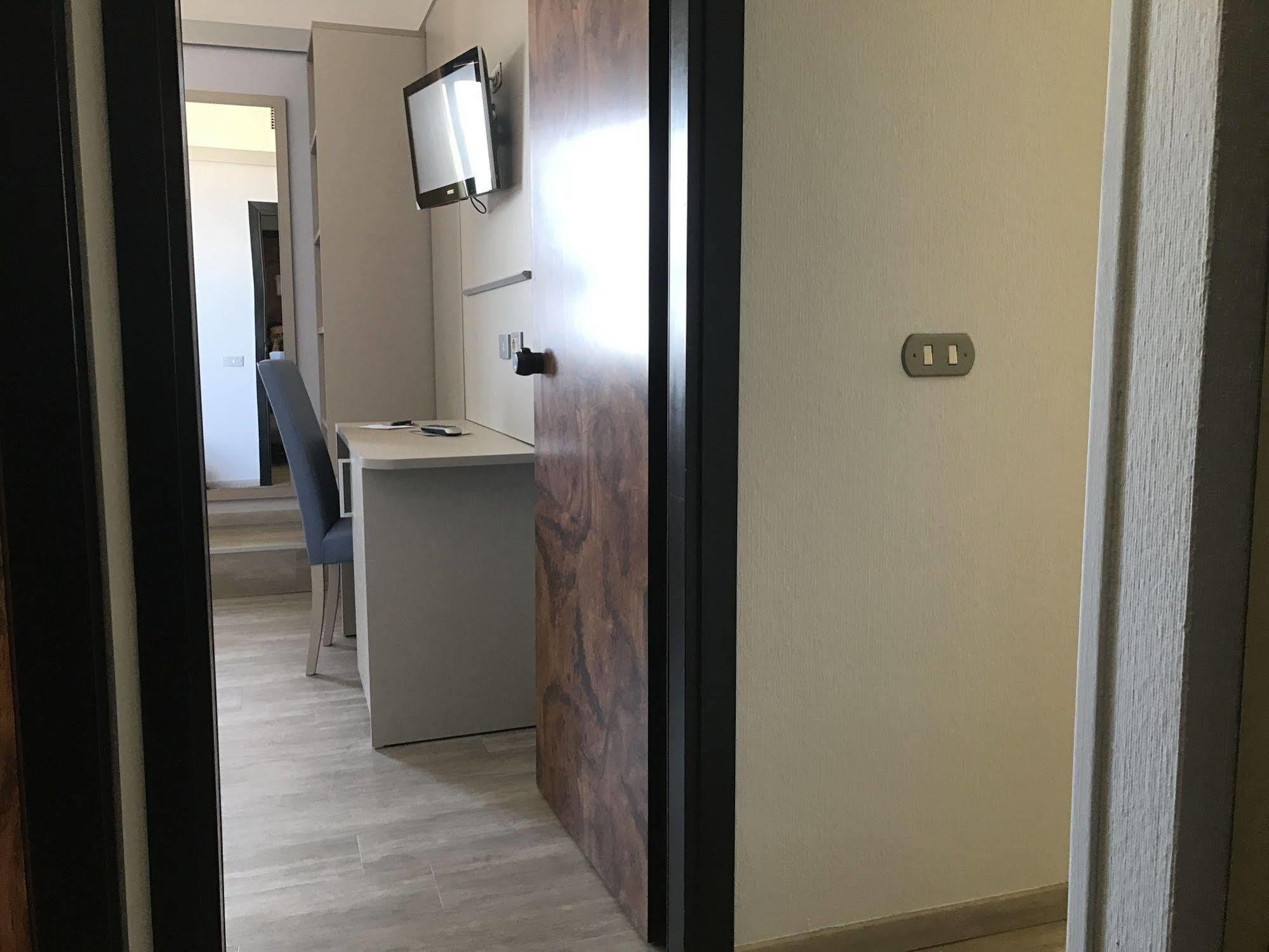 Hotel Elisabeth Due Фано Екстериор снимка