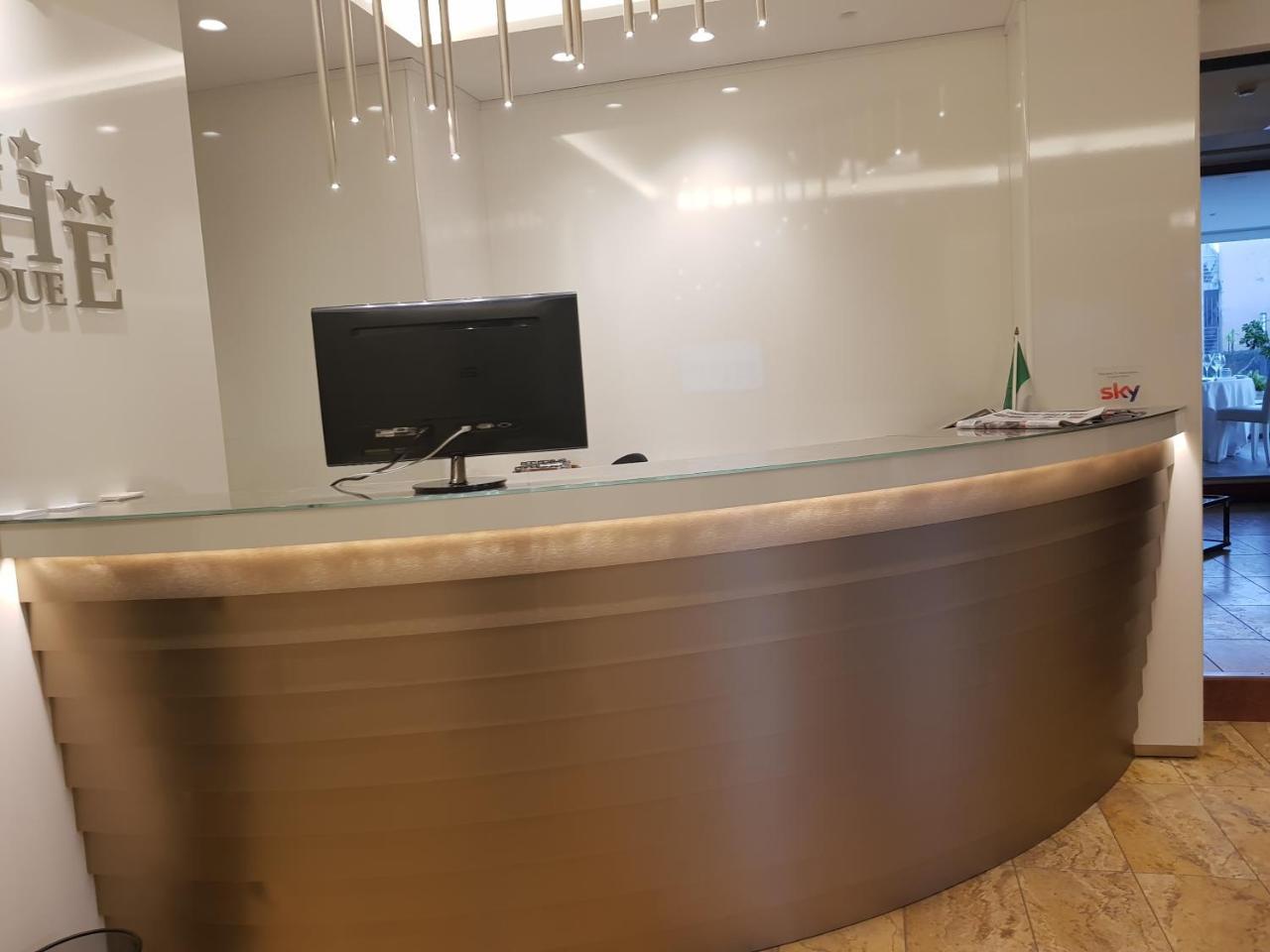 Hotel Elisabeth Due Фано Екстериор снимка